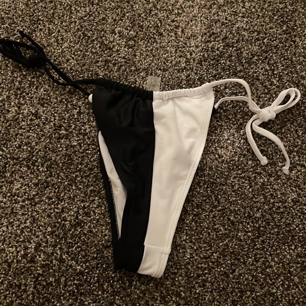 Bathing suit bottoms - matching top available